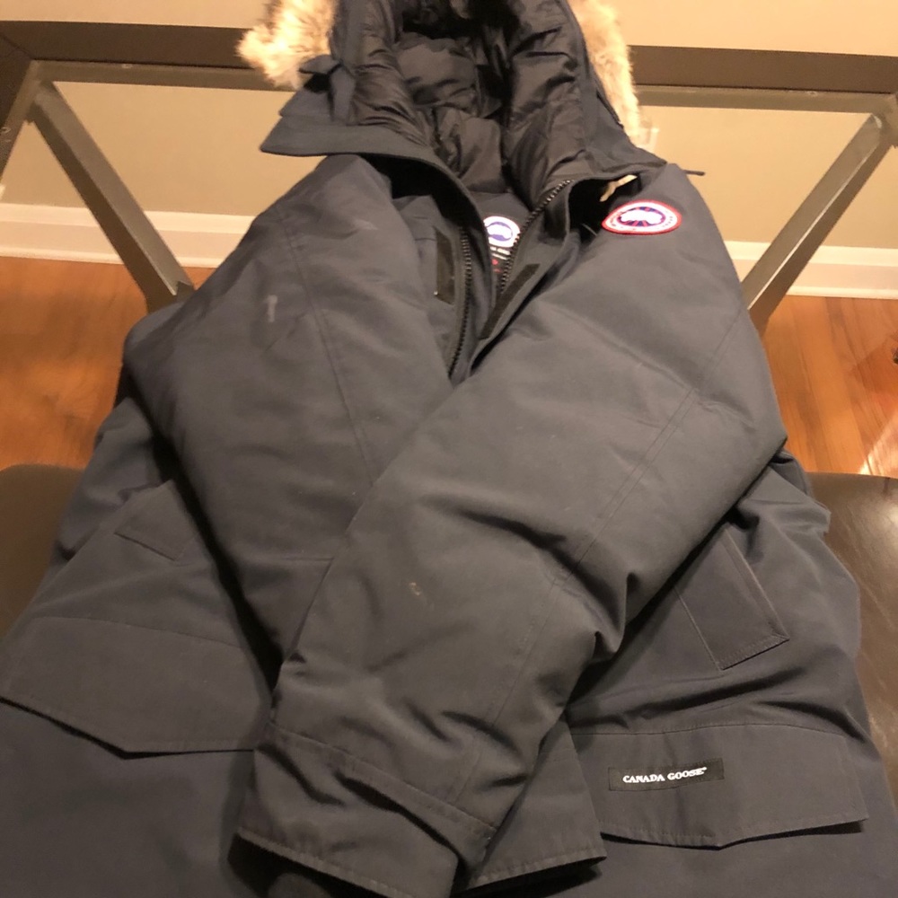 Men’s Canada Goose Coat - XL